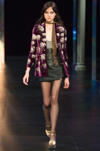 Look 44